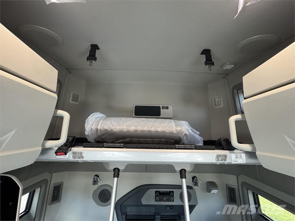 Volvo VNL64T860 中古トラクターヘッド | トレーラーヘッド