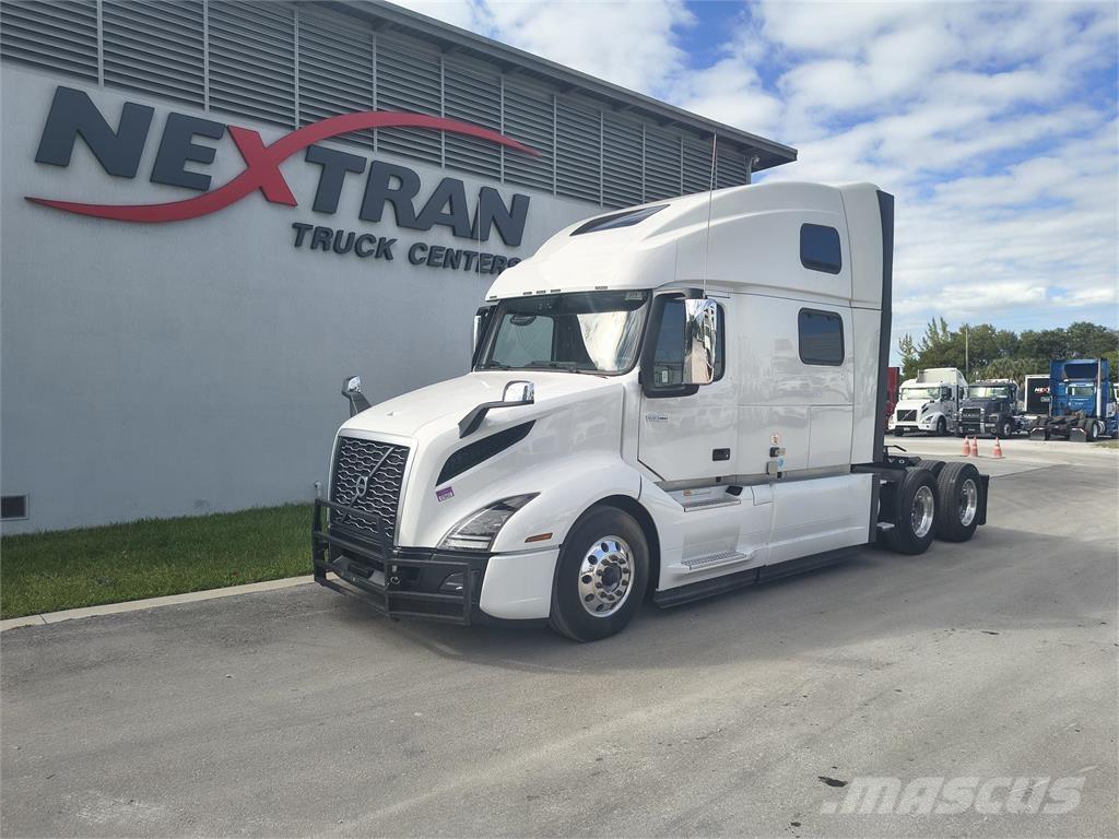 Volvo VNL64T860 中古トラクターヘッド | トレーラーヘッド