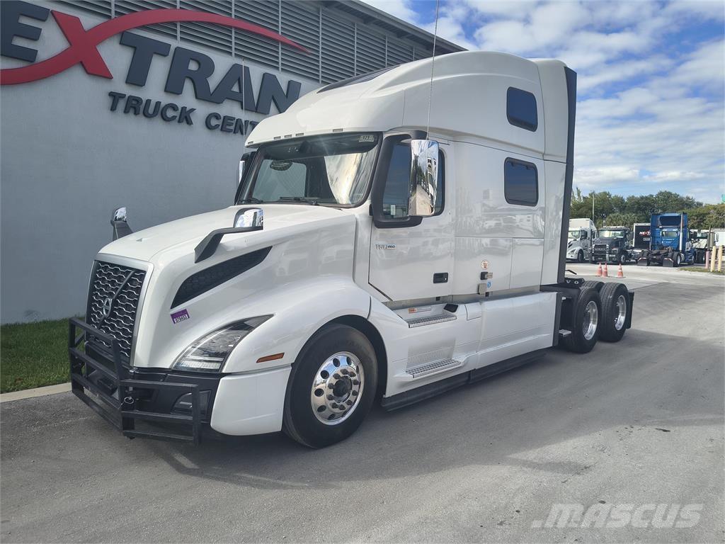 Volvo VNL64T860 中古トラクターヘッド | トレーラーヘッド