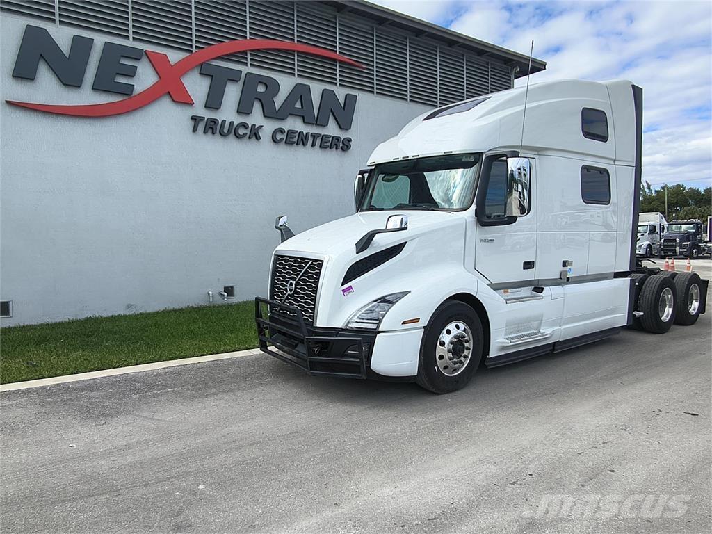 Volvo VNL64T860 中古トラクターヘッド | トレーラーヘッド