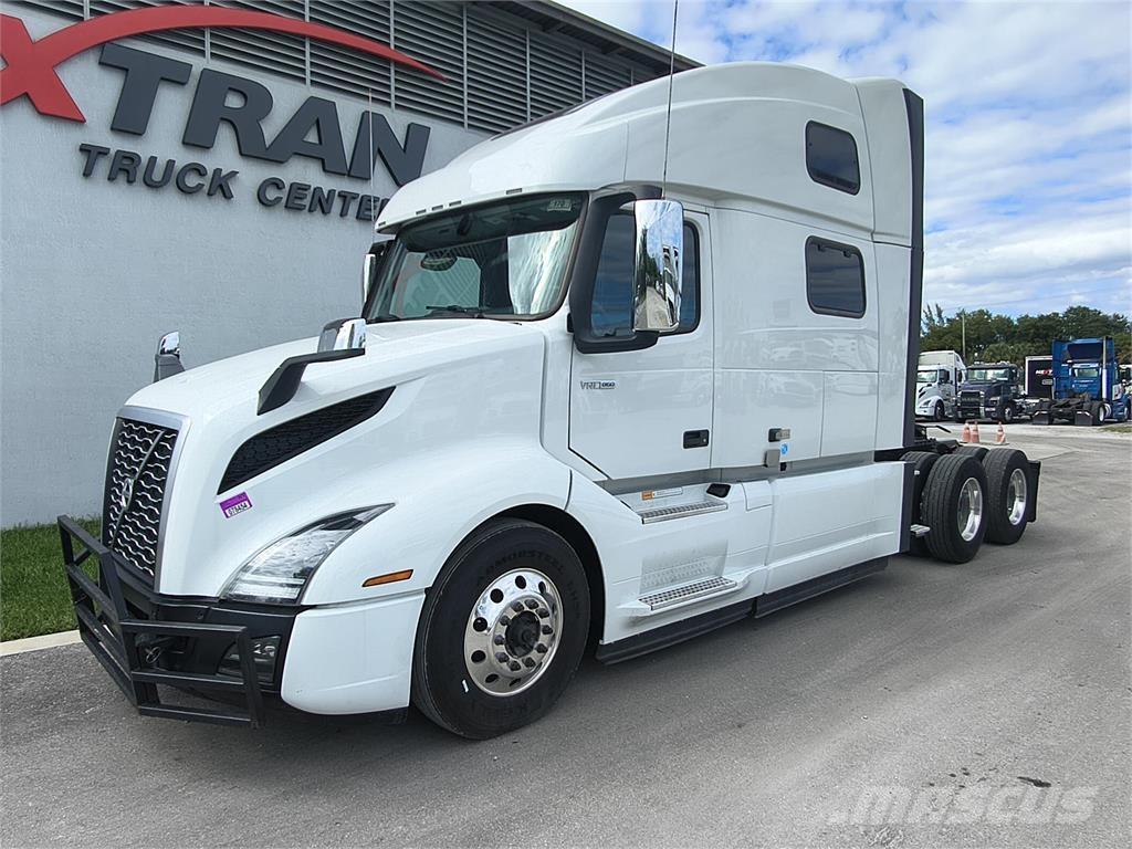 Volvo VNL64T860 中古トラクターヘッド | トレーラーヘッド
