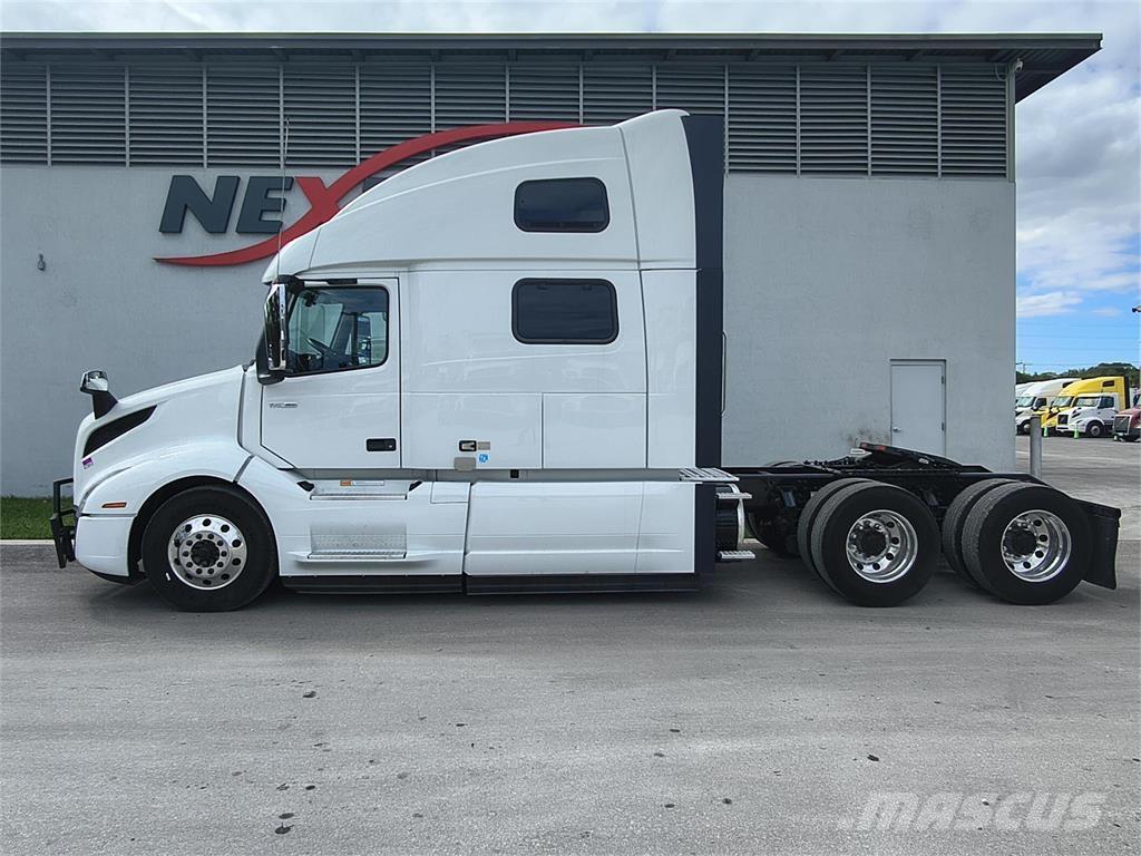 Volvo VNL64T860 中古トラクターヘッド | トレーラーヘッド
