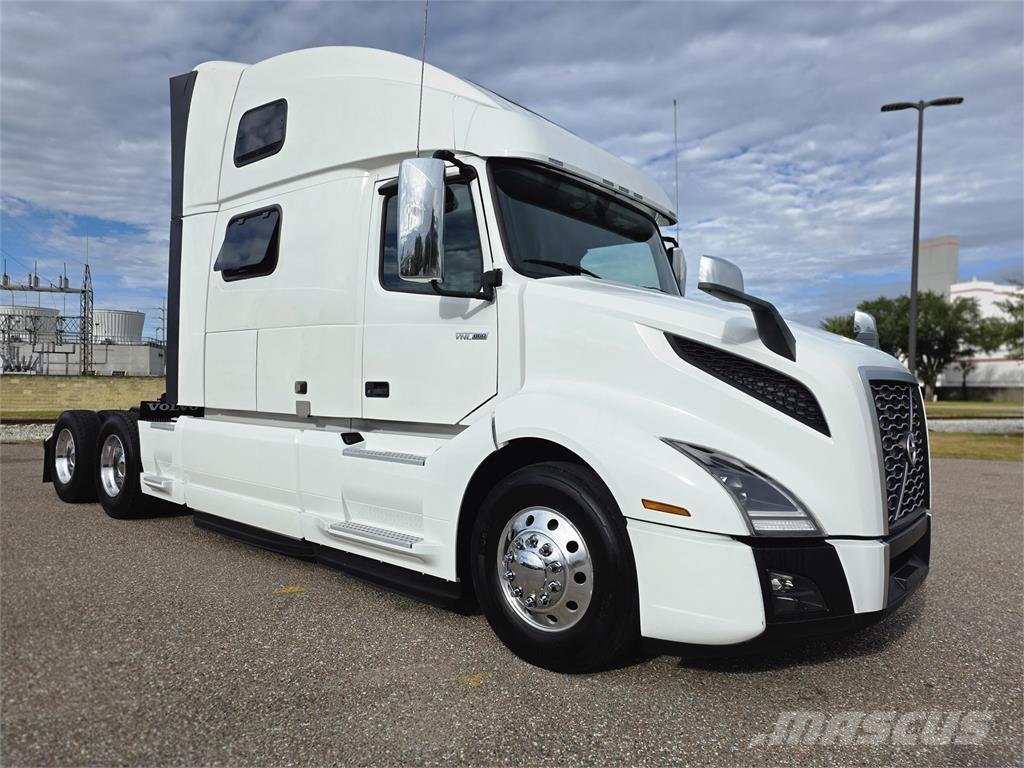 Volvo VNL64T860 中古トラクターヘッド | トレーラーヘッド