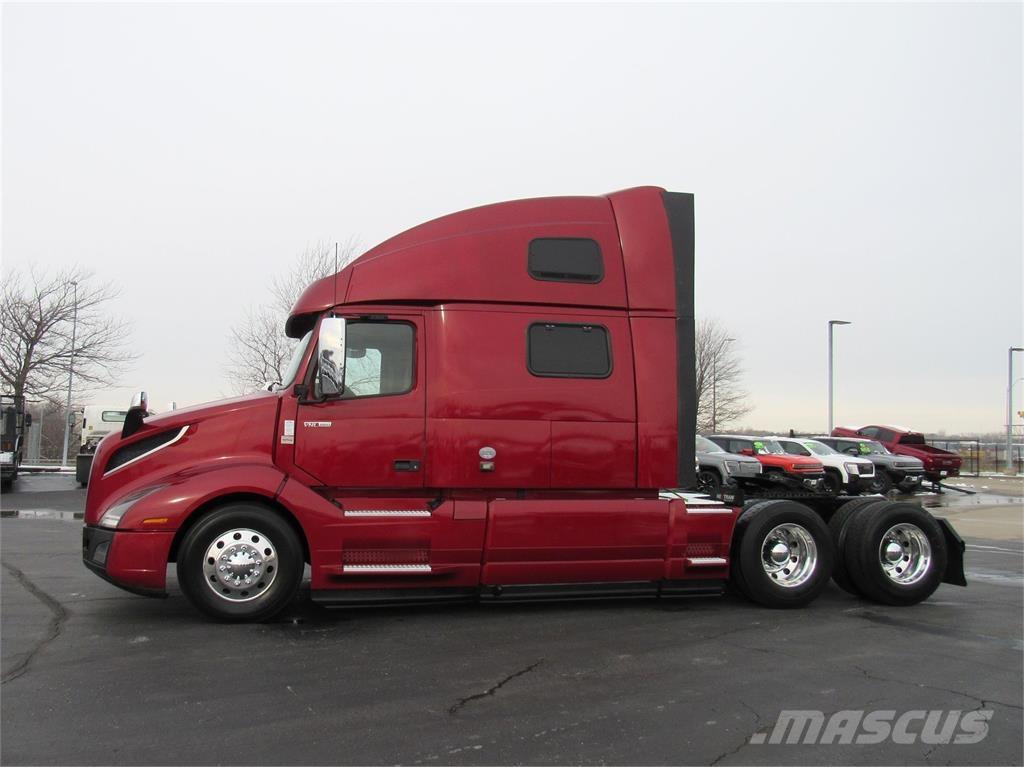 Volvo VNL64T860 中古トラクターヘッド | トレーラーヘッド