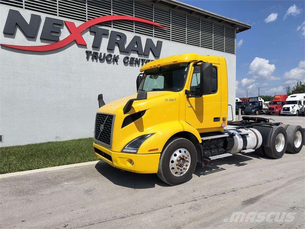 Volvo VNR64T300 中古トラクターヘッド | トレーラーヘッド
