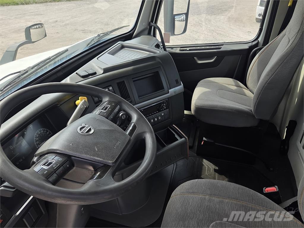 Volvo VNR64T300 中古トラクターヘッド | トレーラーヘッド