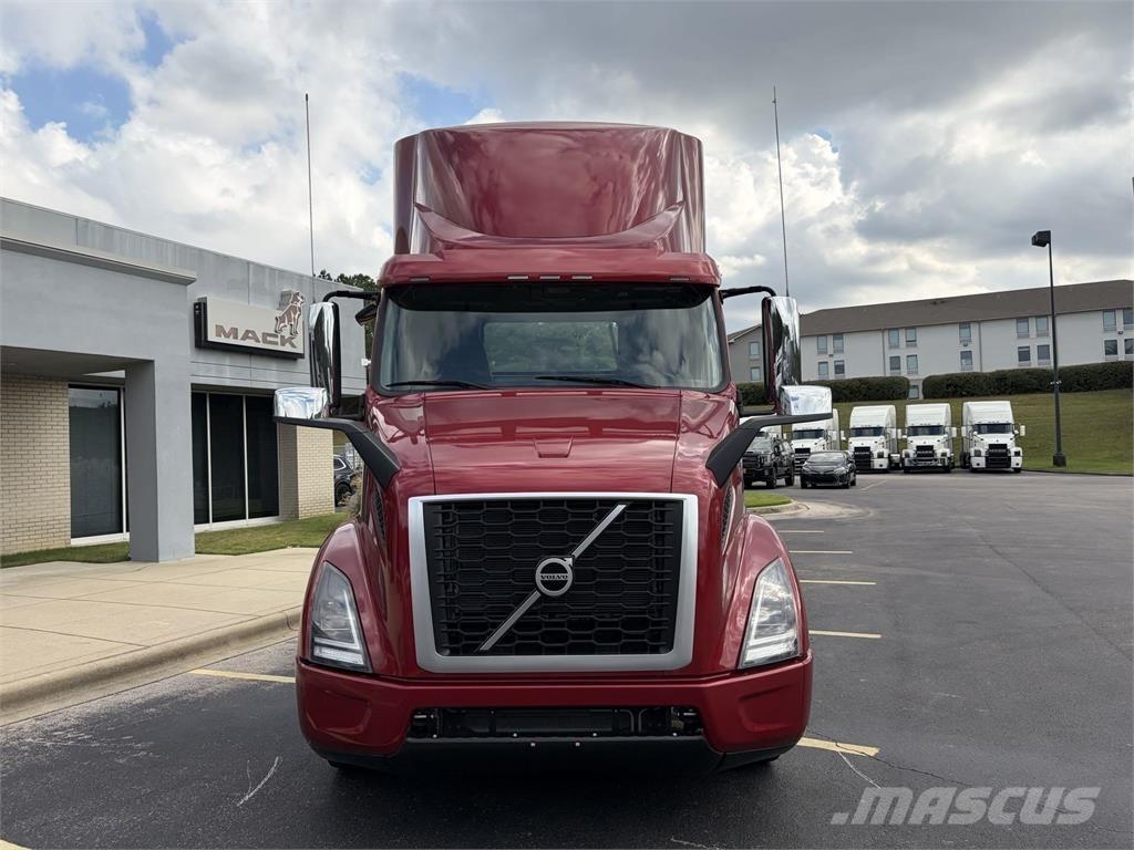 Volvo VNR64T300 中古トラクターヘッド | トレーラーヘッド