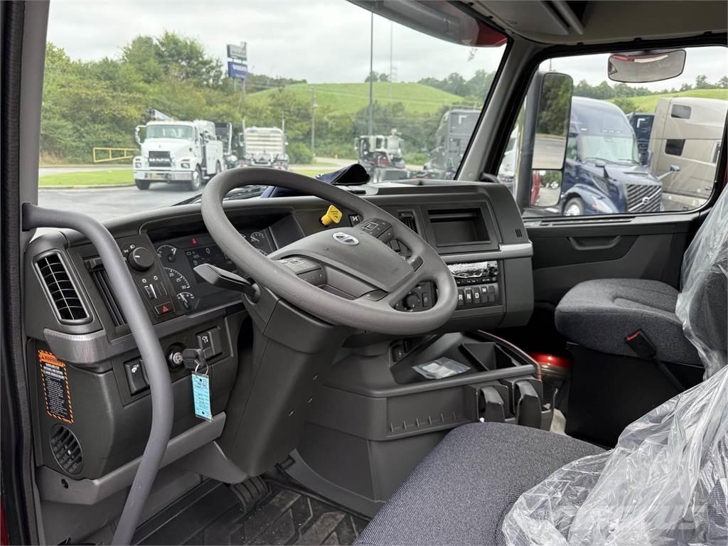 Volvo VNR64T300 中古トラクターヘッド | トレーラーヘッド