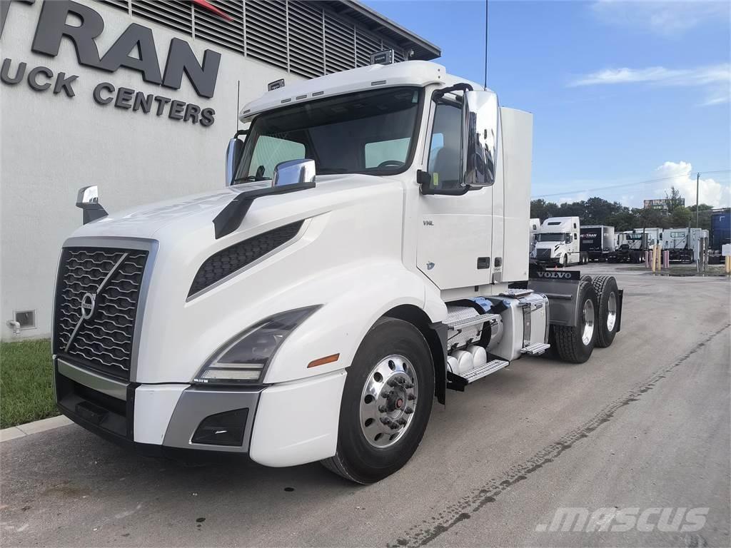 Volvo VNR64T300 中古トラクターヘッド | トレーラーヘッド