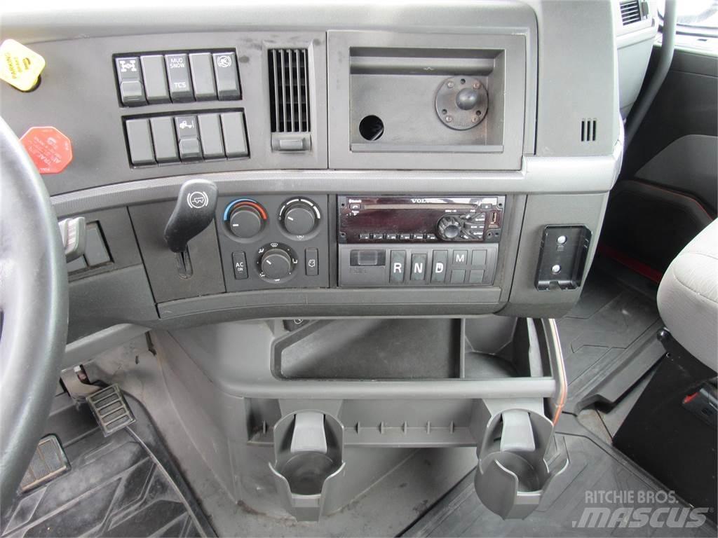 Volvo VNR64T300 中古トラクターヘッド | トレーラーヘッド