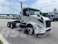 Volvo VNR64T300 中古トラクターヘッド | トレーラーヘッド