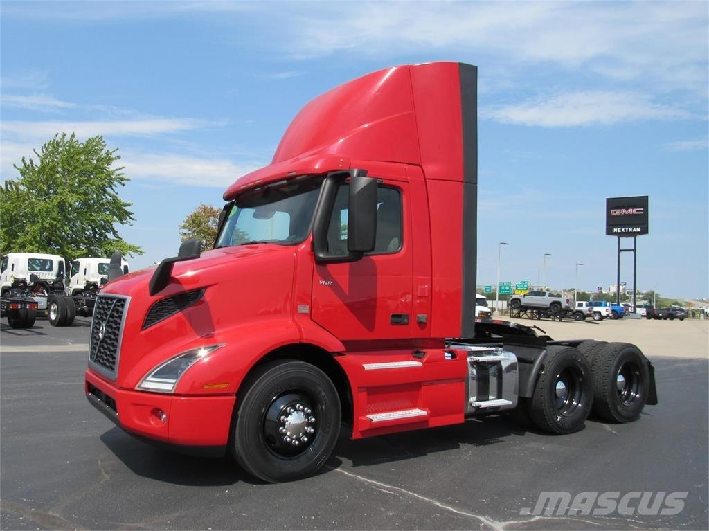 Volvo VNR64T300 中古トラクターヘッド | トレーラーヘッド