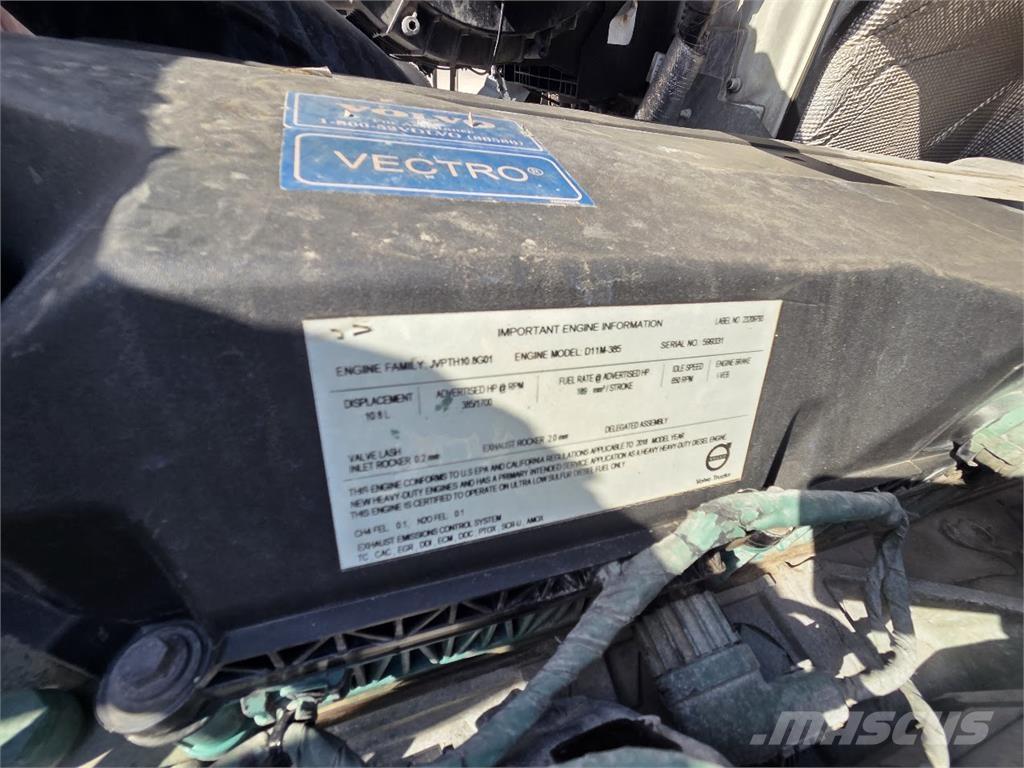 Volvo VNR64T300 中古トラクターヘッド | トレーラーヘッド