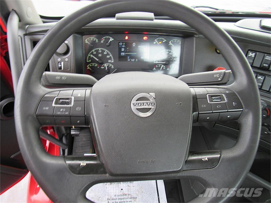 Volvo VNR64T300 中古トラクターヘッド | トレーラーヘッド