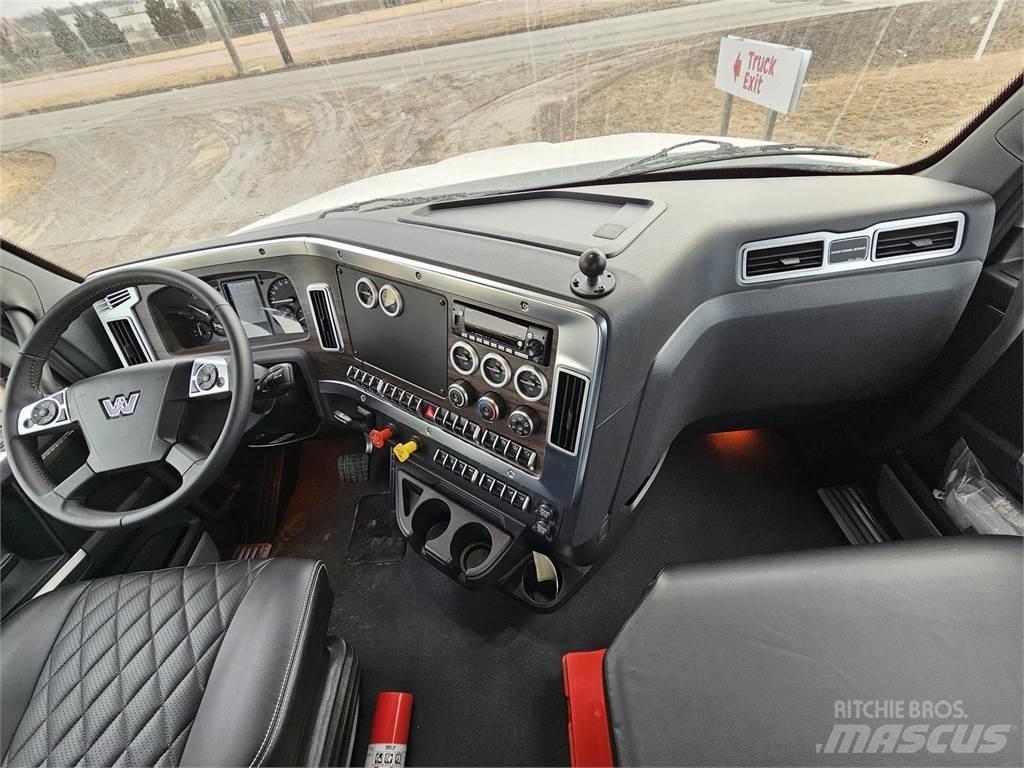 Western Star 49X キャブ付きシャーシ