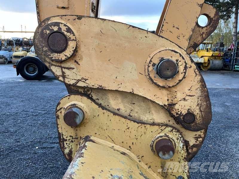 CASE WX185 ホイール式油圧ショベル（パワーショベル・ユンボ・バックホー）