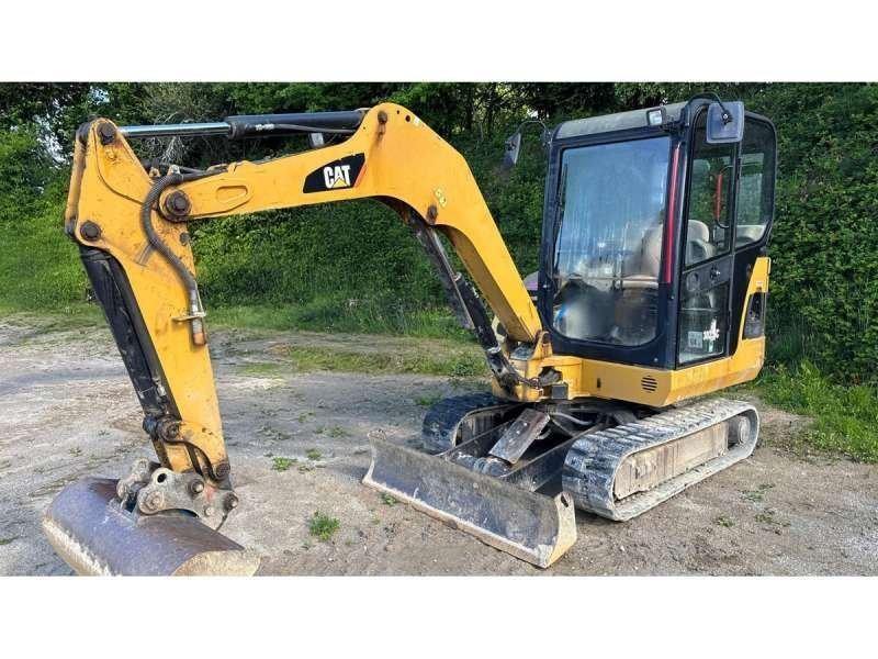 CAT 302.5C ミニ油圧ショベル 7t以下（ミニユンボ・ミニディガー）
