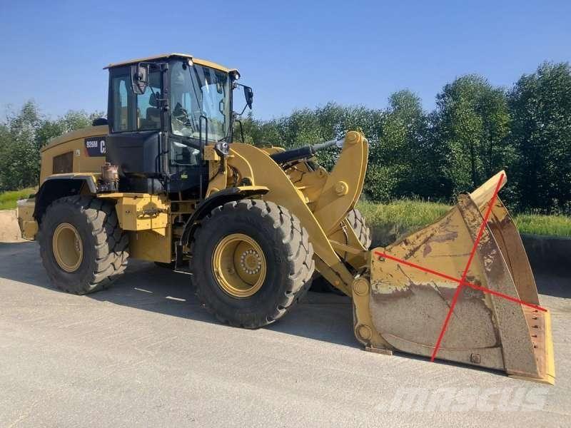 CAT 926M ホイールローダー・タイヤショベル