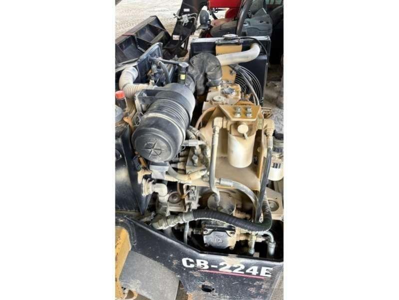 CAT CB-224E ソイルコンパクター
