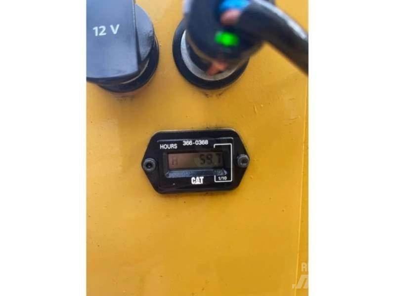 CAT CB1.7 ソイルコンパクター