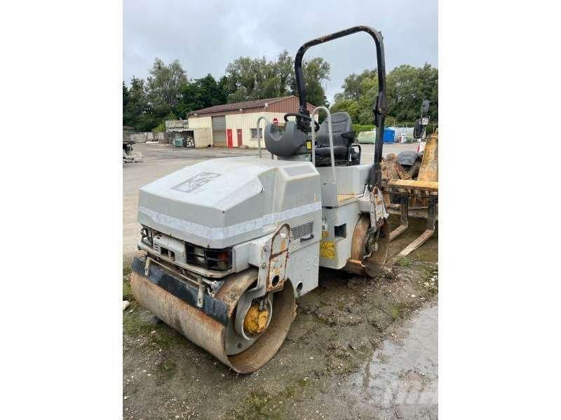CAT CB224 ソイルコンパクター