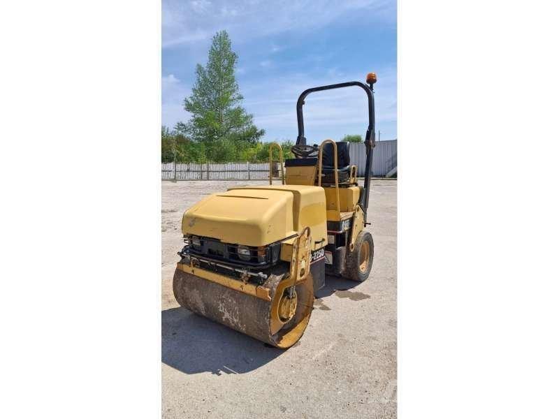 CAT CB225D ソイルコンパクター