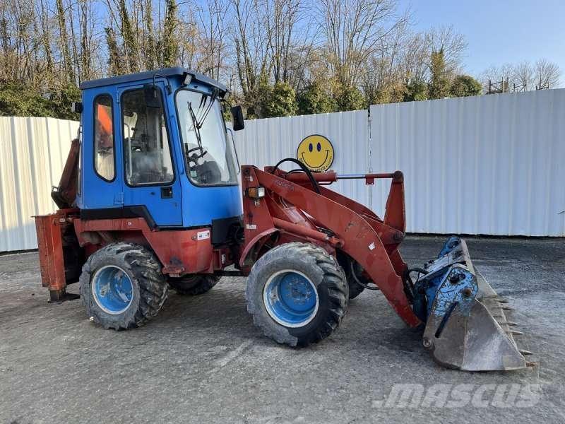 Kubota R520 バックホーローダー