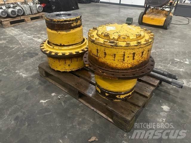 CAT 740 final drive アクスル