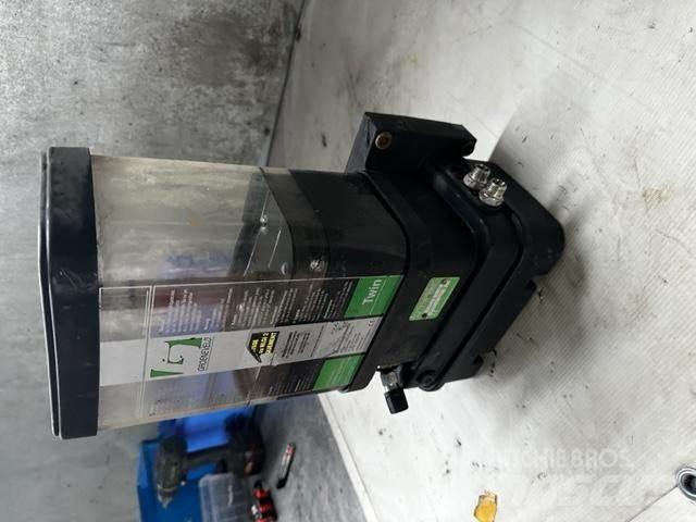 Liebherr L 566 キャビン及び内装