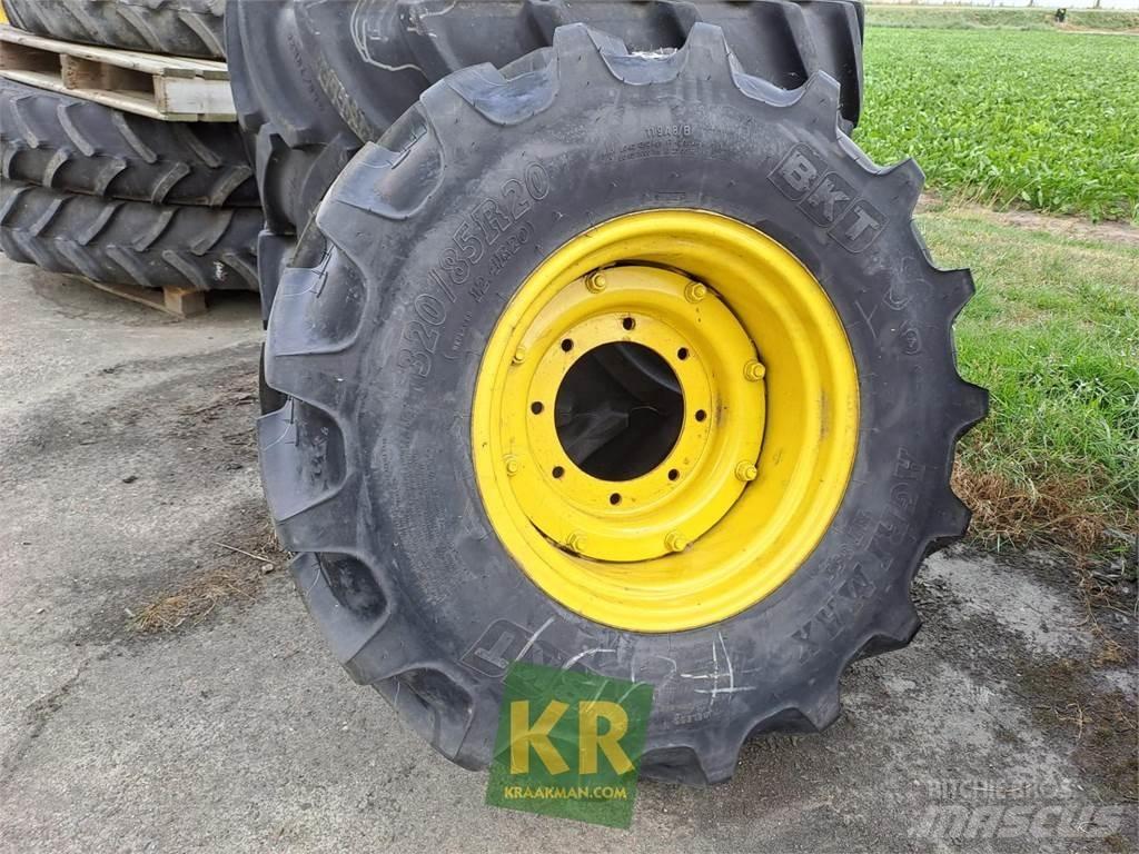 BKT 320/85R20 855 タイヤ、ホイル、リム