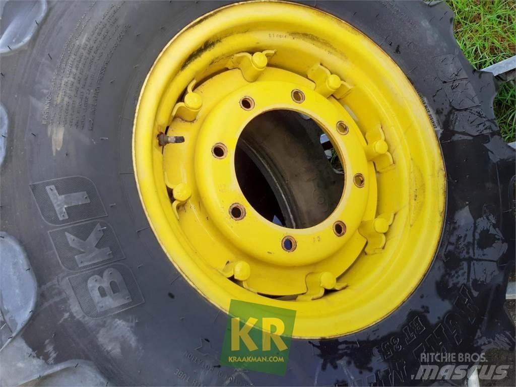BKT 320/85R20 855 タイヤ、ホイル、リム