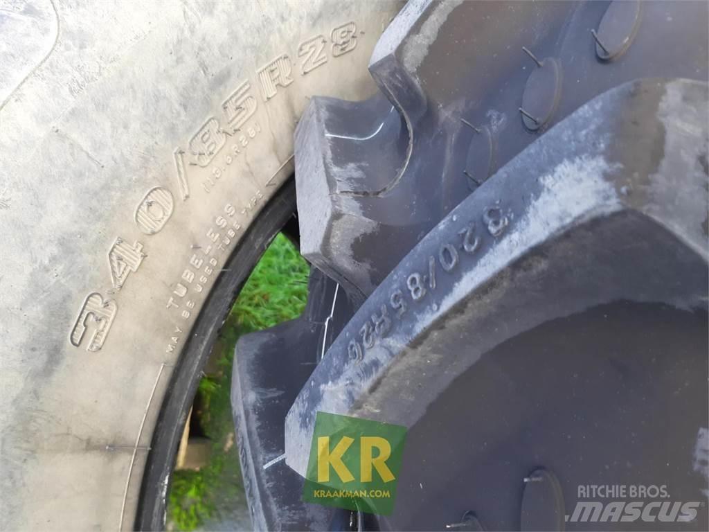 BKT 320/85R20 855 タイヤ、ホイル、リム