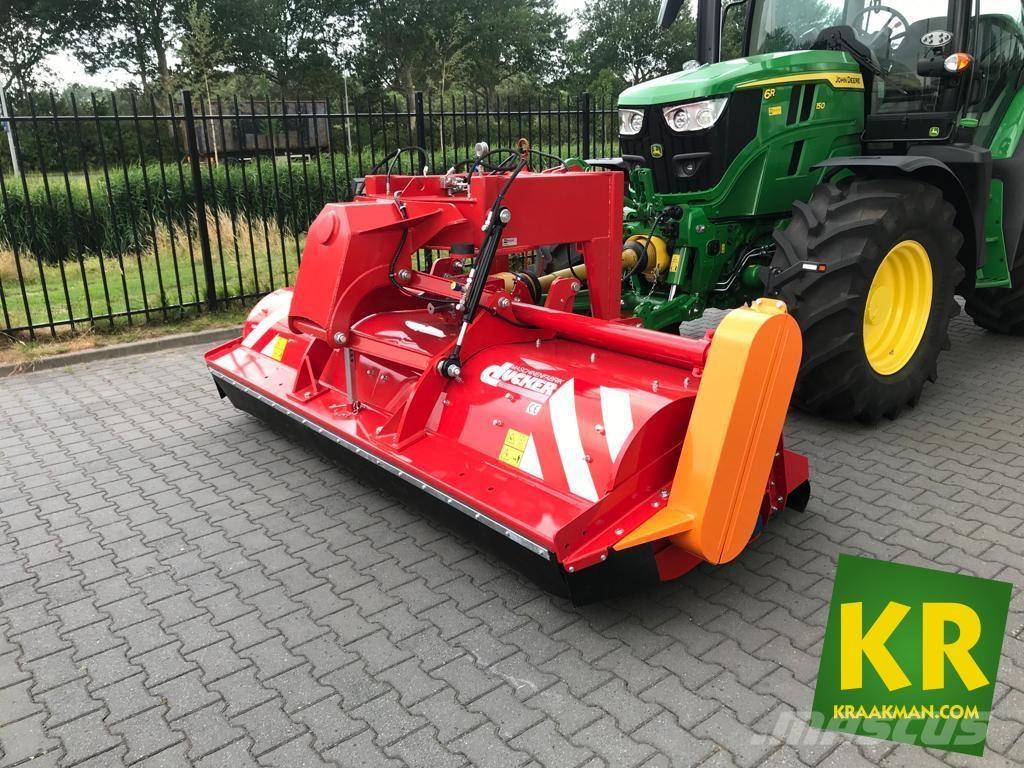 Dücker UM モアー