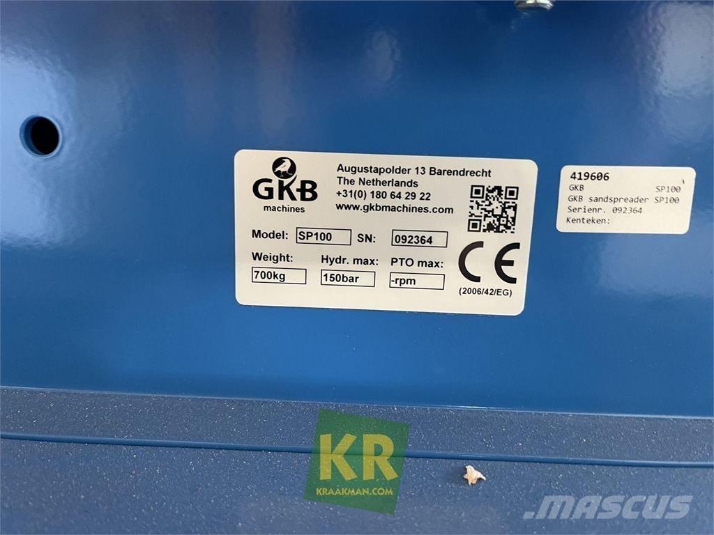 GKB Sandspreader 砂と塩撒き専用車