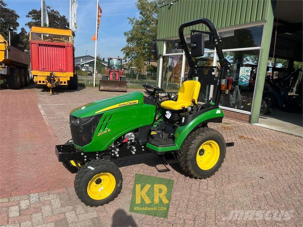 John Deere 2026R コンパクトトラクター
