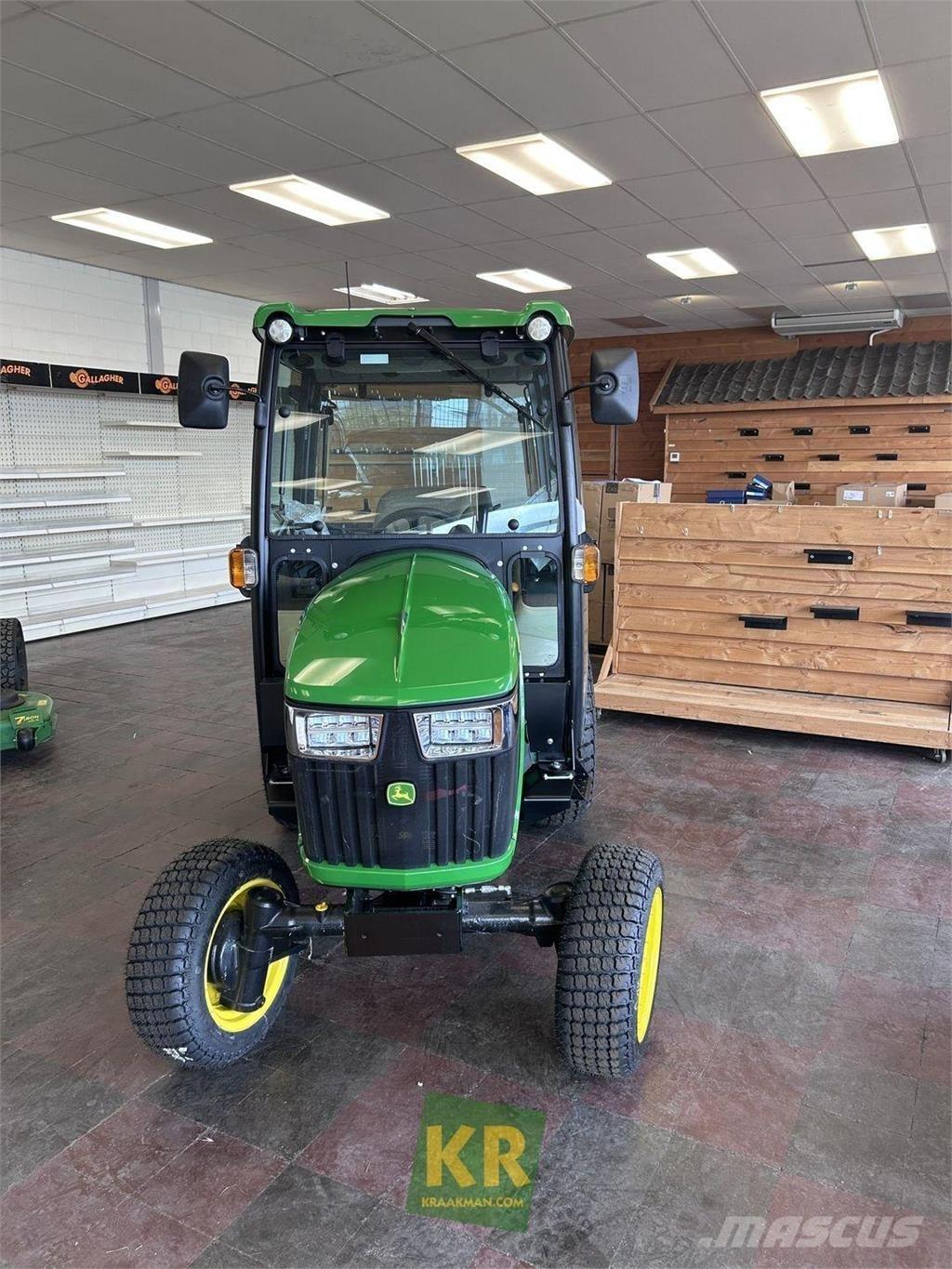 John Deere 2032R コンパクトトラクター