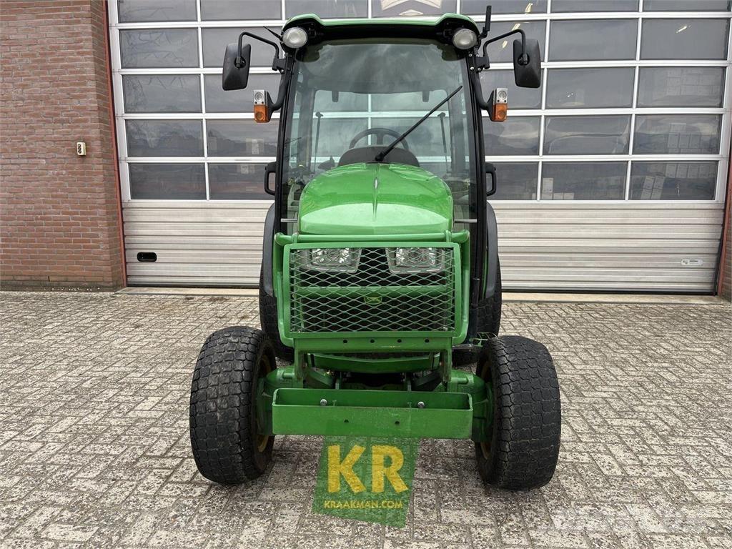 John Deere 3038R コンパクトトラクター