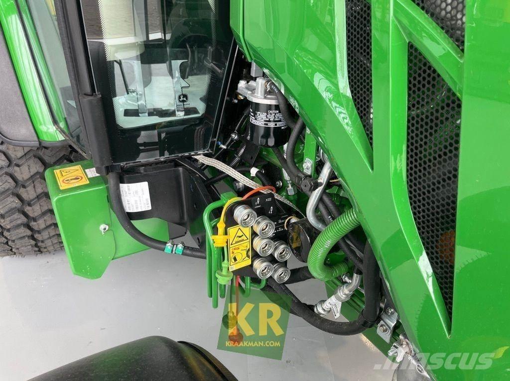 John Deere 4066R コンパクトトラクター