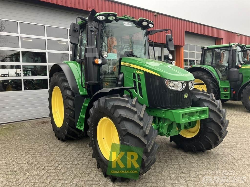 John Deere 6100M トラクター