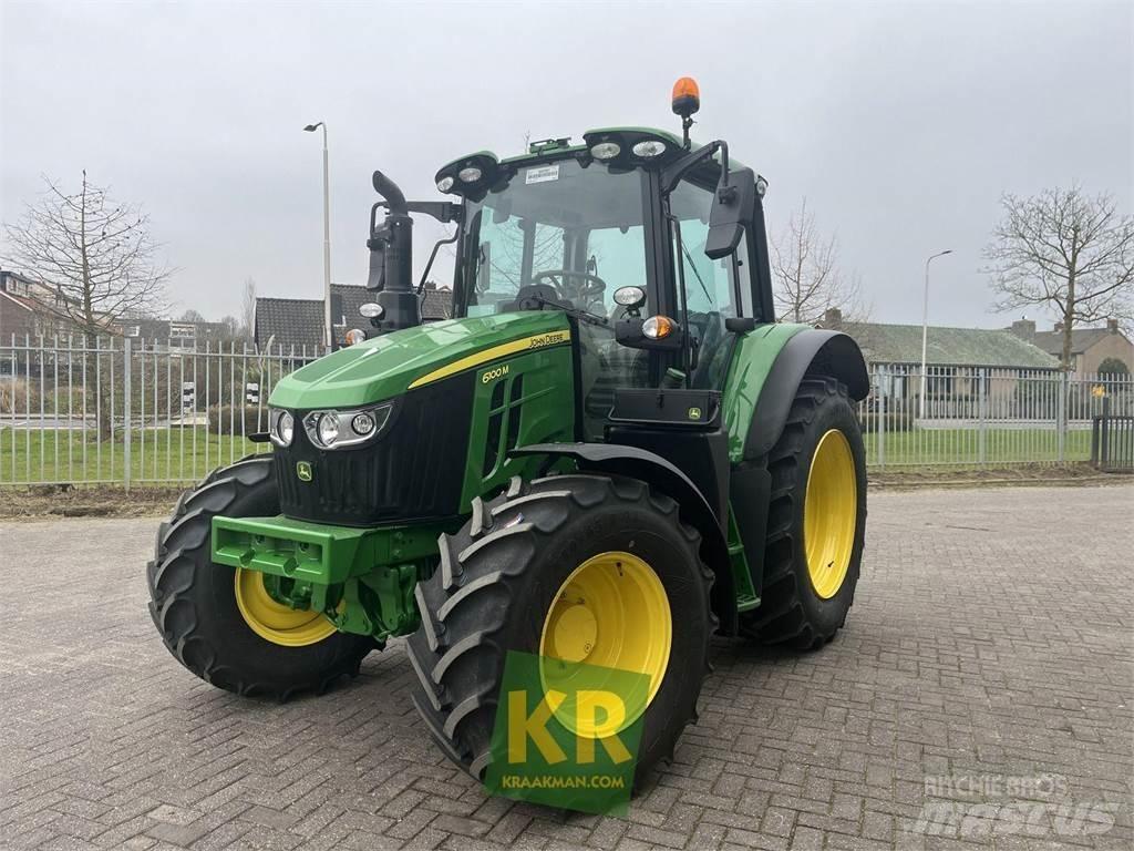 John Deere 6100M トラクター