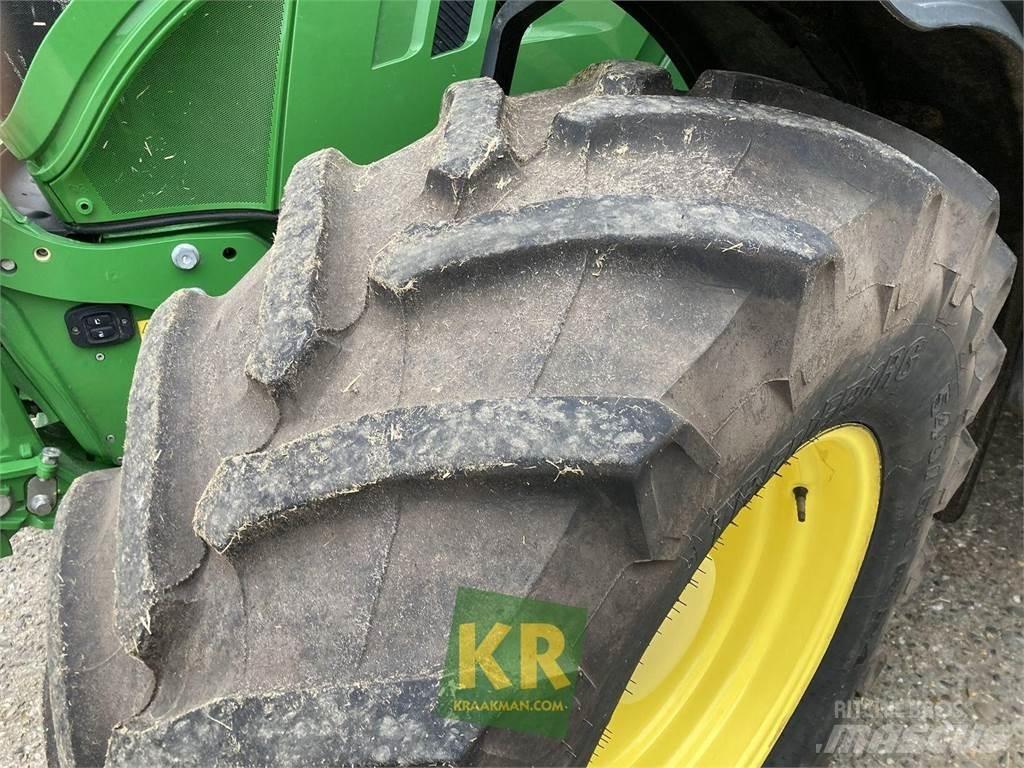 John Deere 6130R トラクター