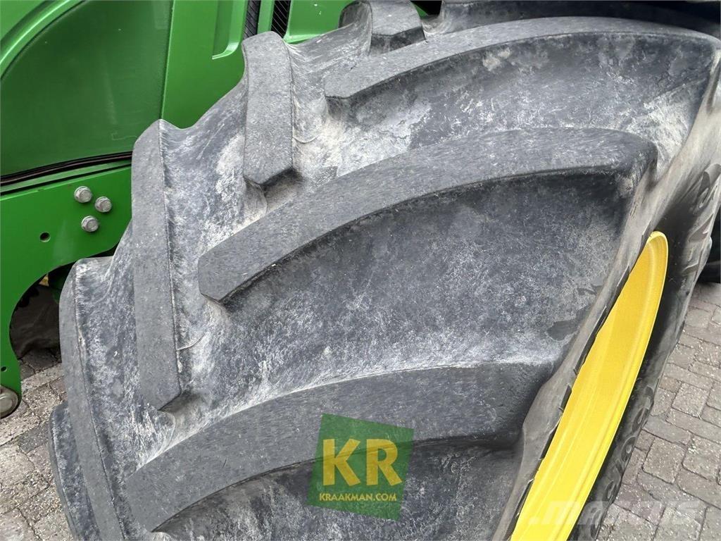 John Deere 6210R トラクター