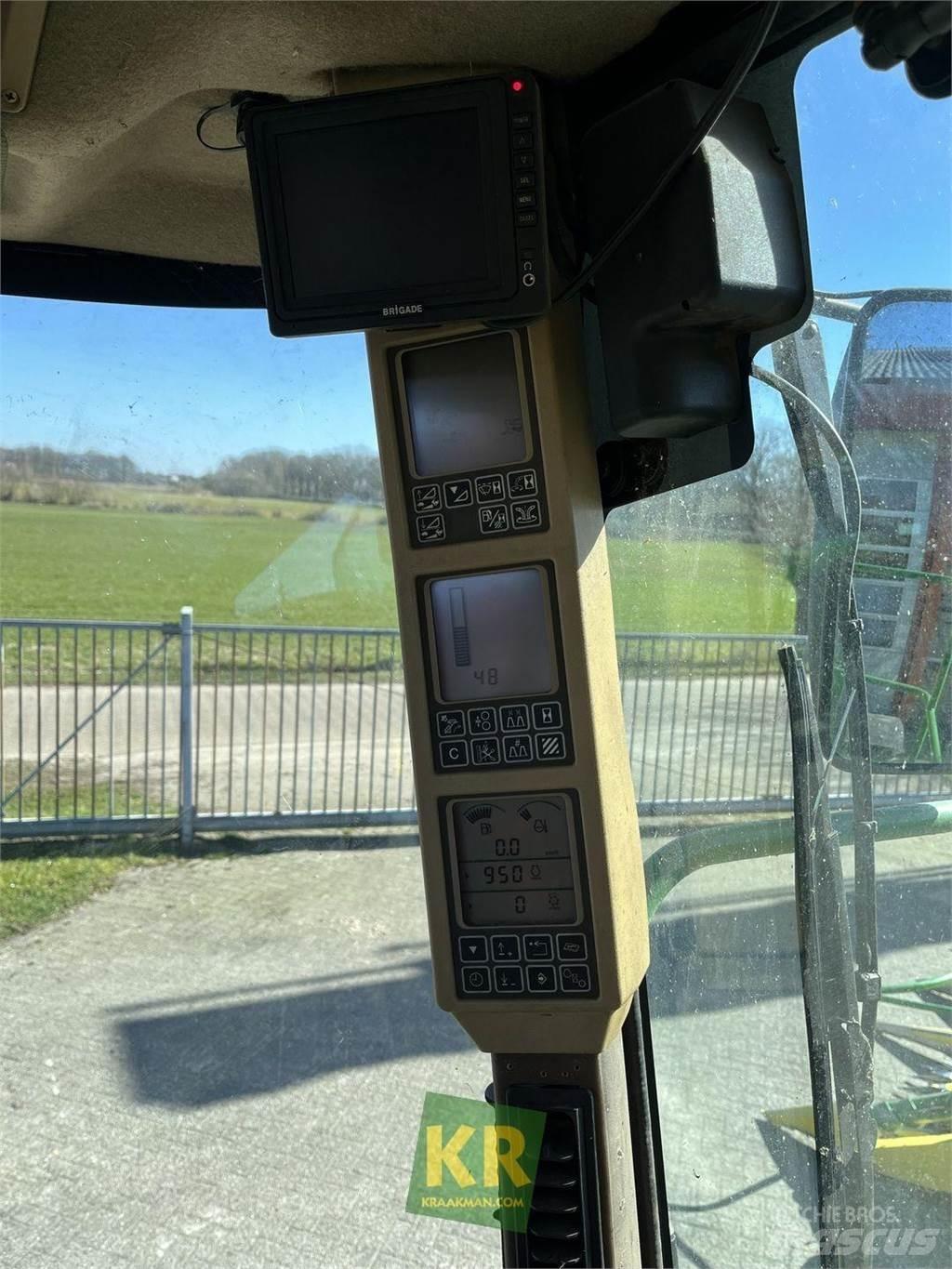 John Deere 7450 フォレージハーベスター