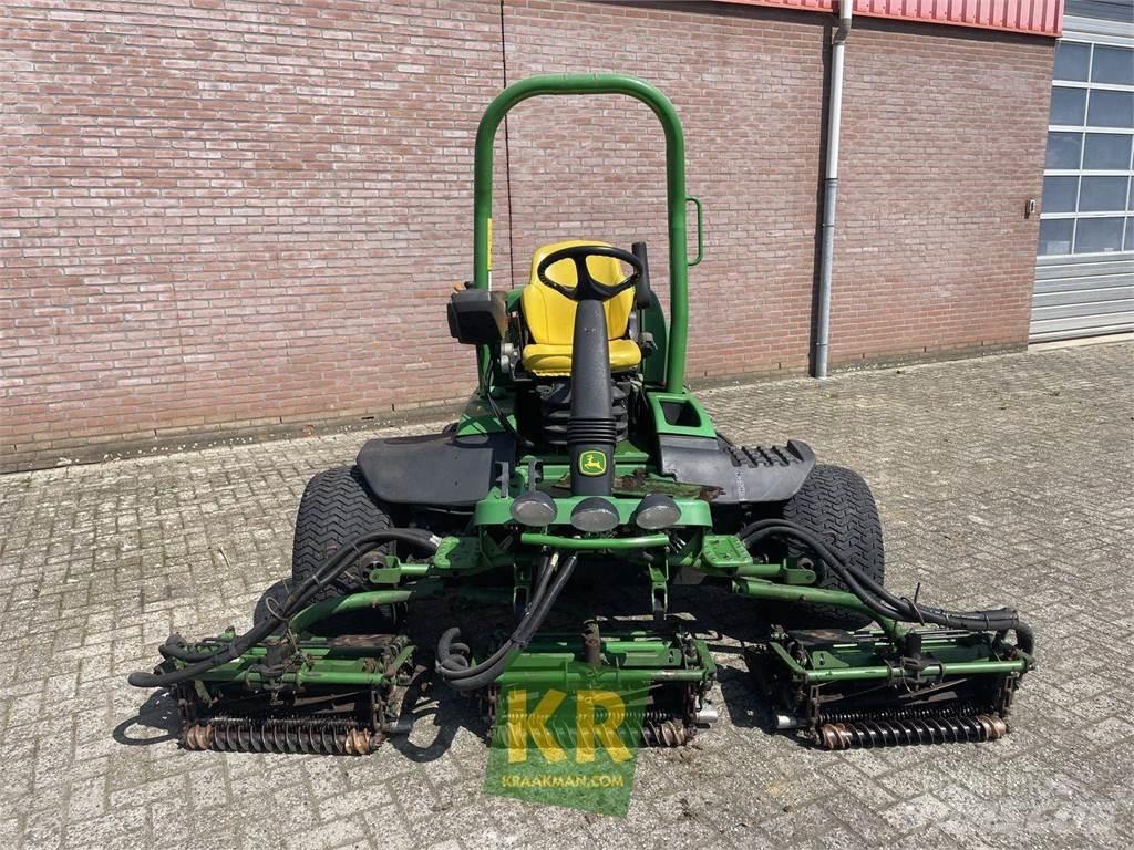 John Deere 8700A グリーンモア/芝刈り機