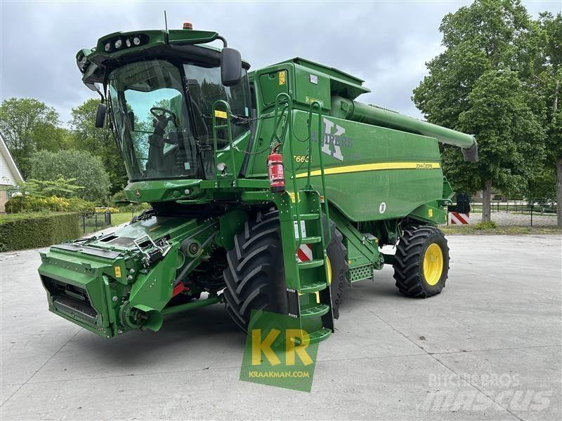 John Deere T660 コンバイン