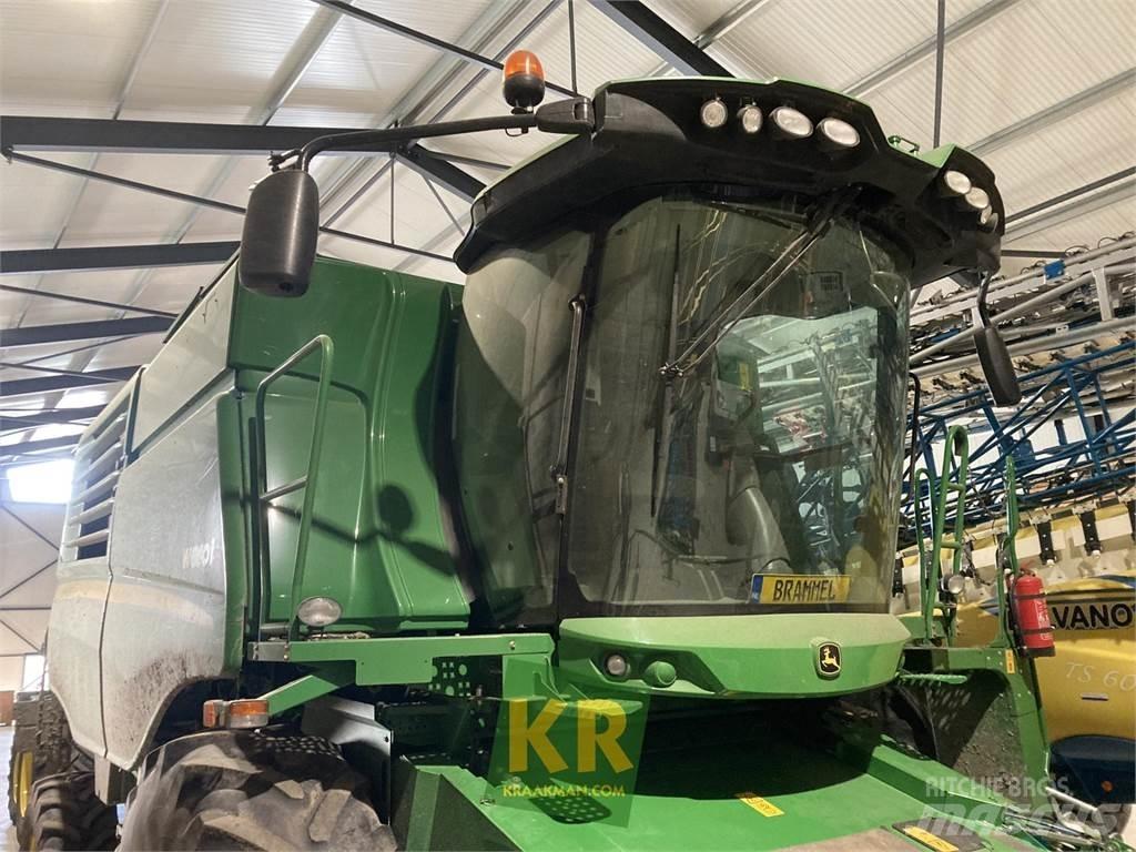 John Deere W650 コンバイン