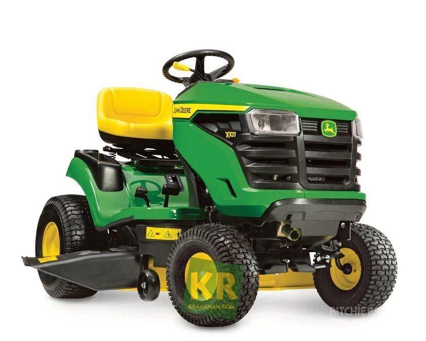 John Deere X107 乗用・自走モア/芝刈り機