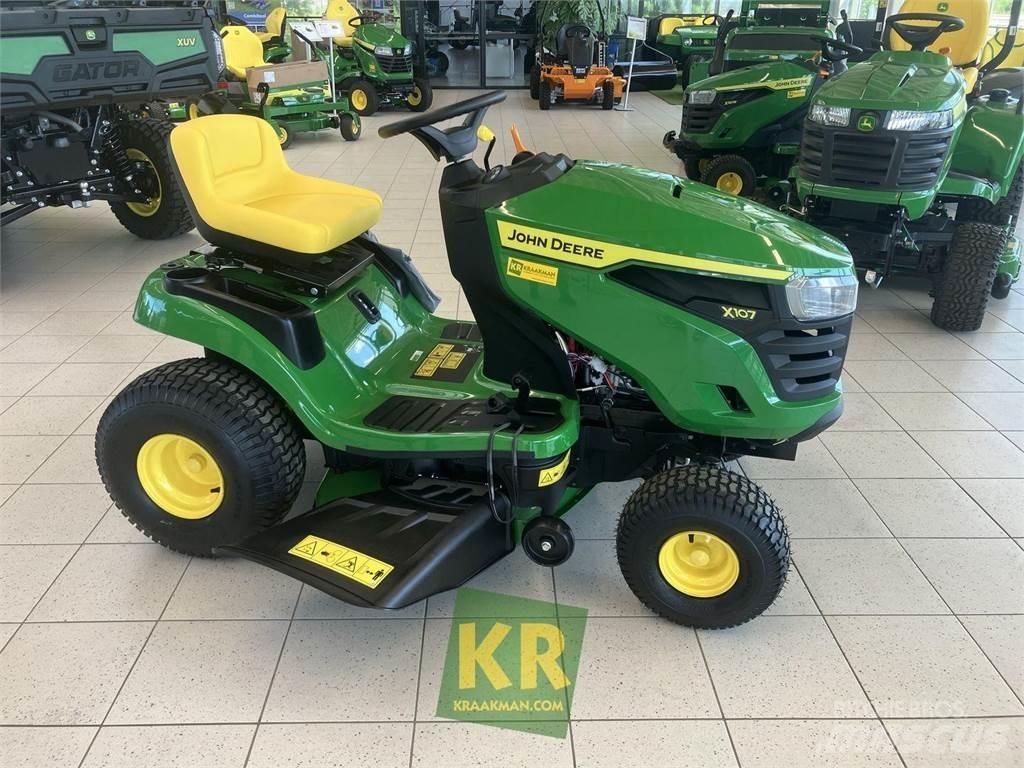 John Deere X107 乗用・自走モア/芝刈り機