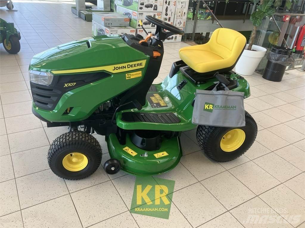 John Deere X107 乗用・自走モア/芝刈り機