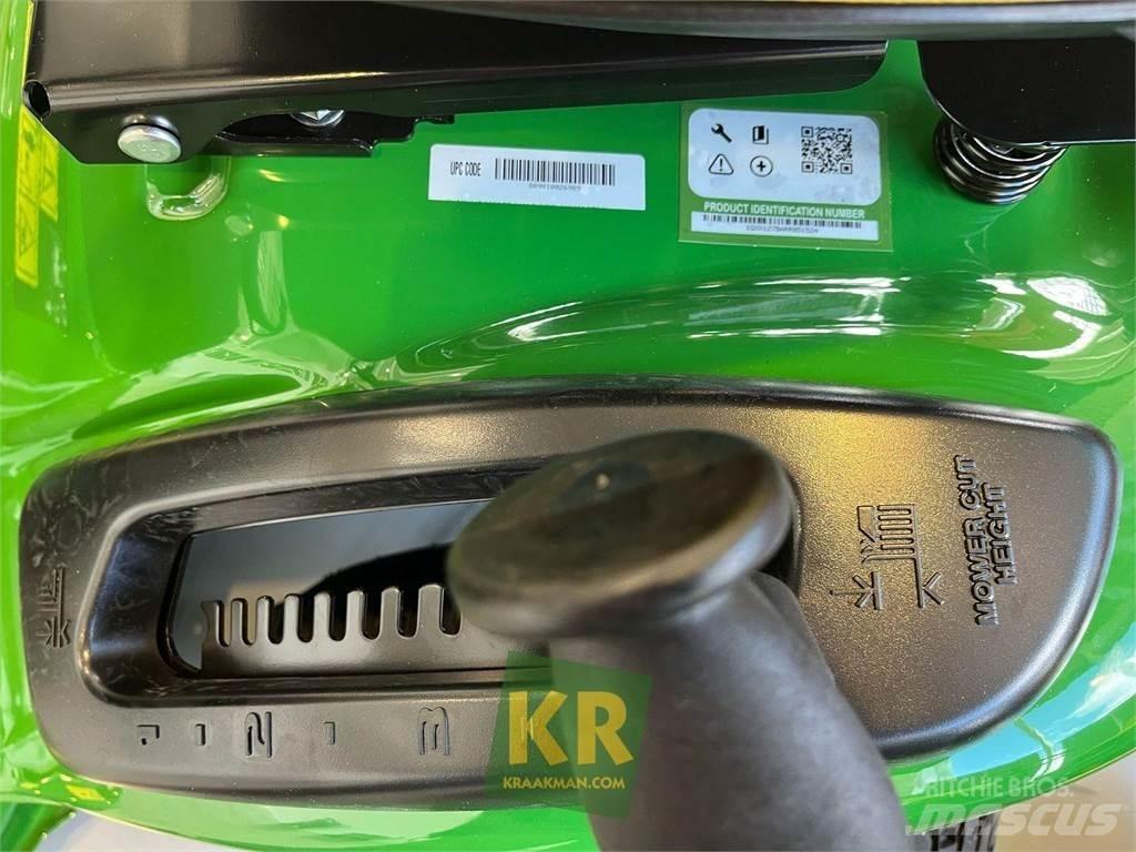 John Deere X127 乗用・自走モア/芝刈り機